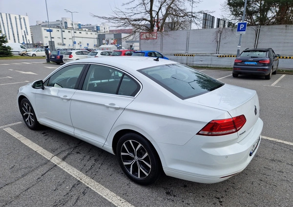Volkswagen Passat cena 61900 przebieg: 114500, rok produkcji 2015 z Wrocław małe 92